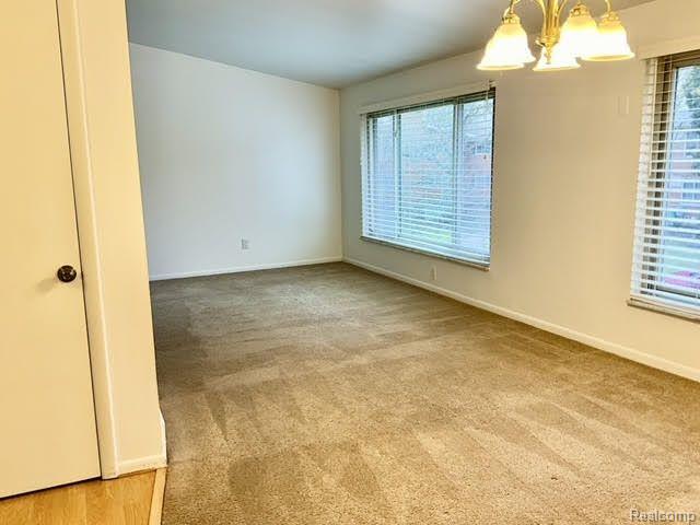 928 N ADAMS Road Unit: 8