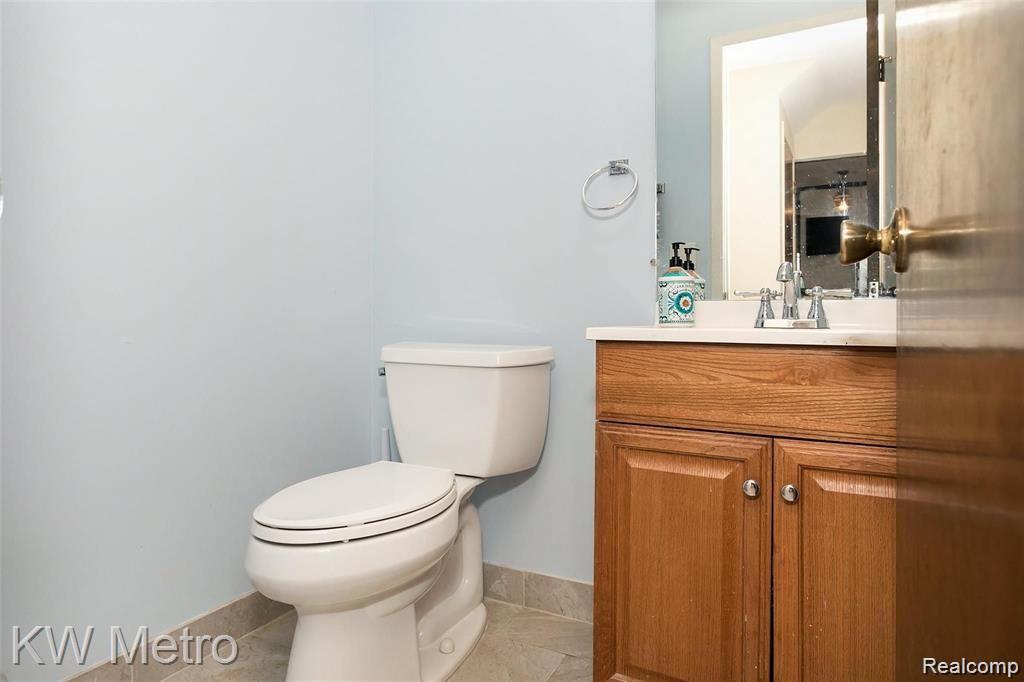 5439 FALMOUTH Drive