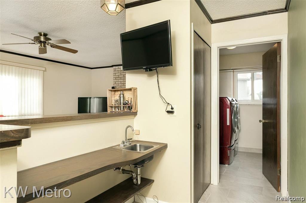 5439 FALMOUTH Drive