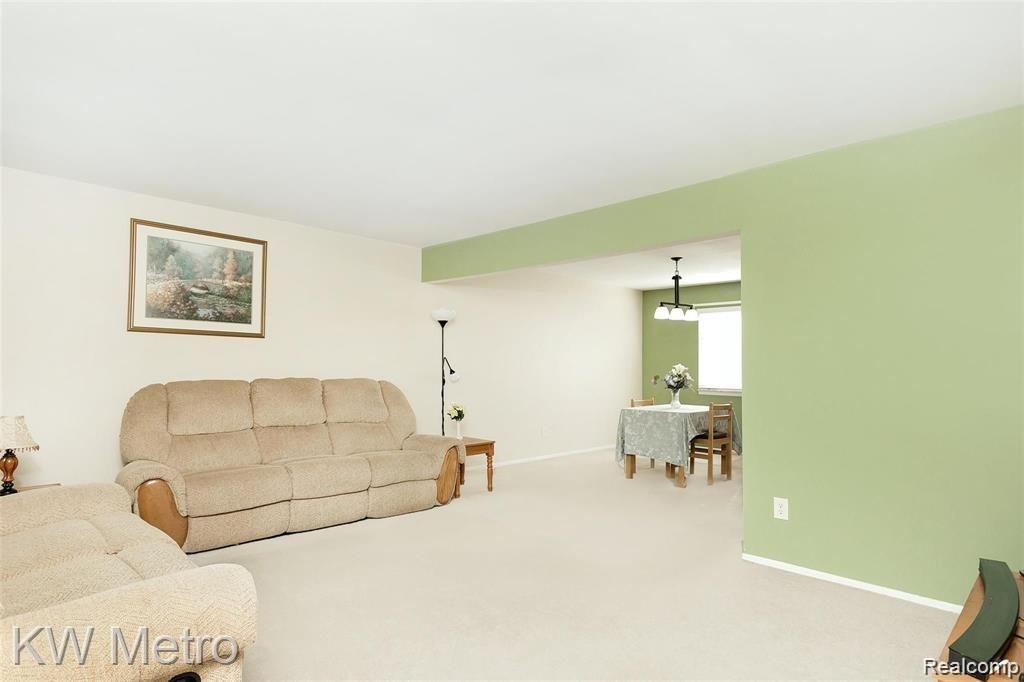 5439 FALMOUTH Drive