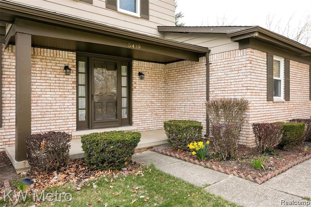 5439 FALMOUTH Drive