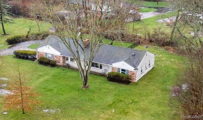 20719 KENNOWAY Circle