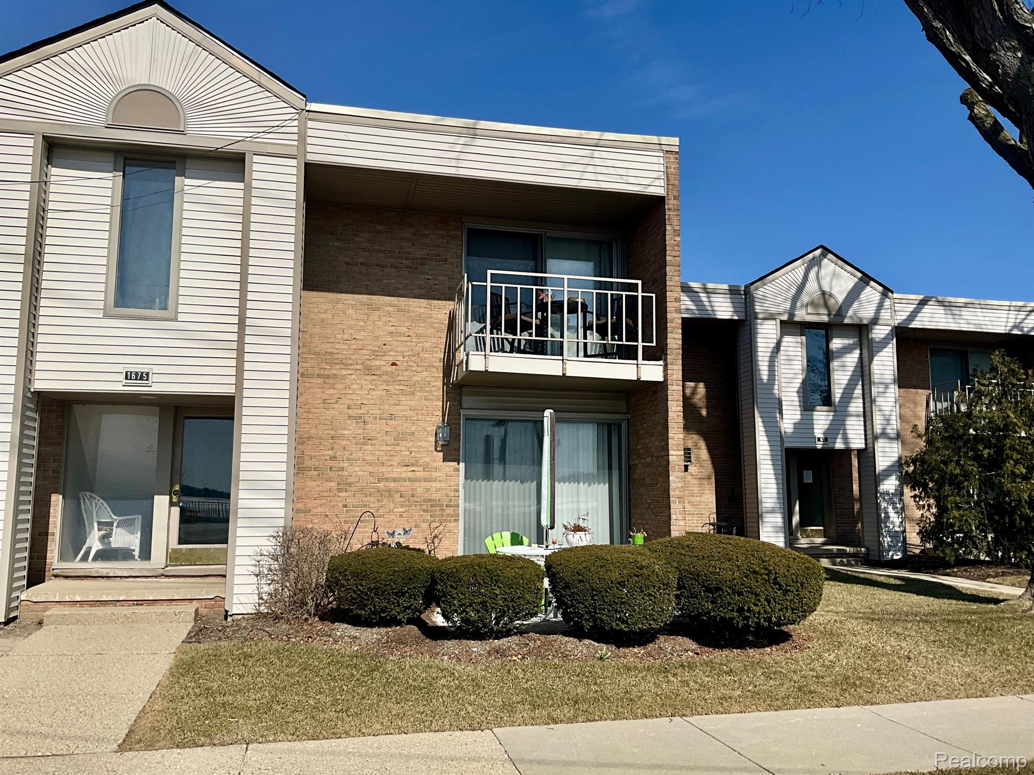 1675 CASS LAKE Road D