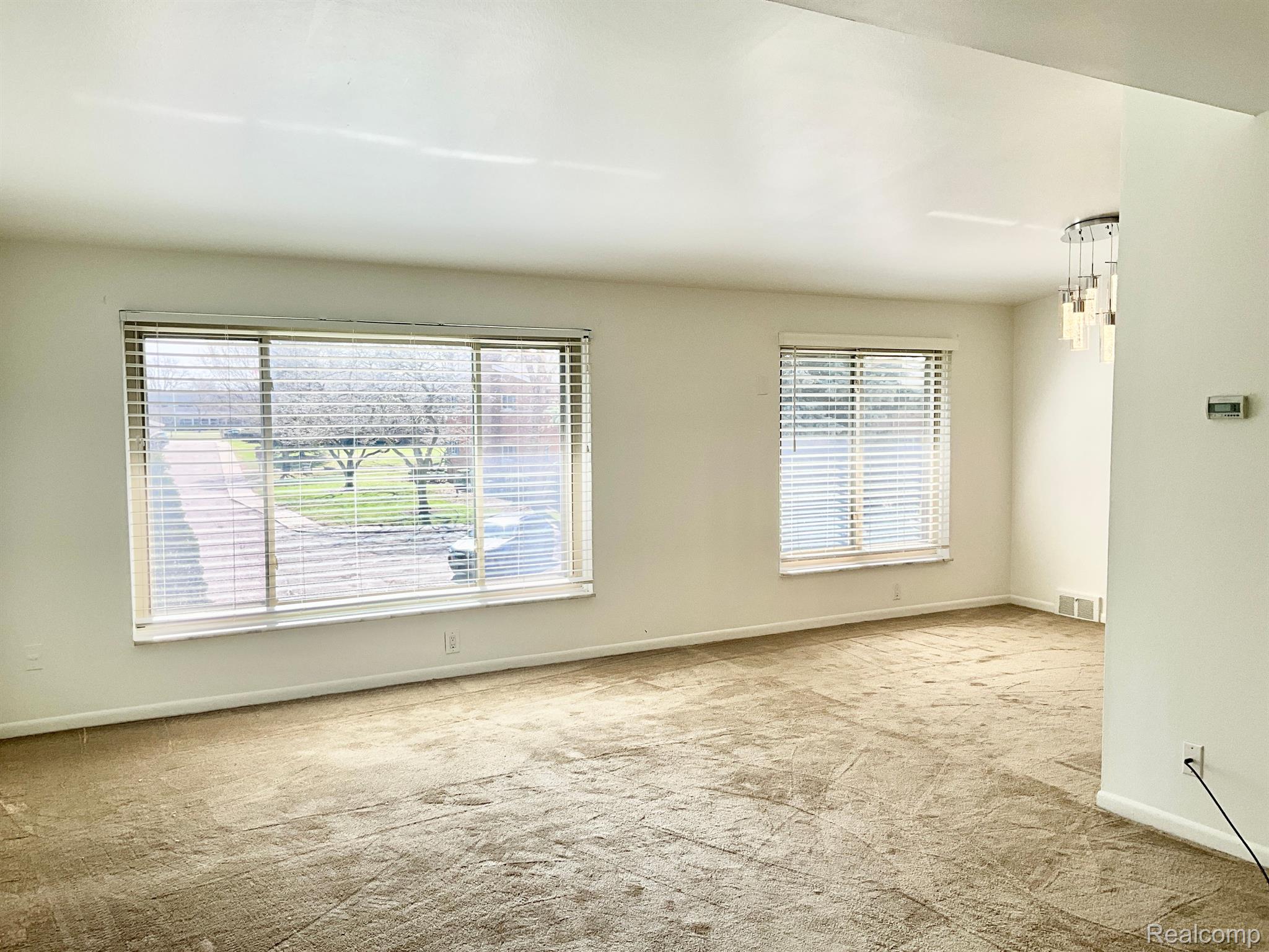 928 N ADAMS Road 8