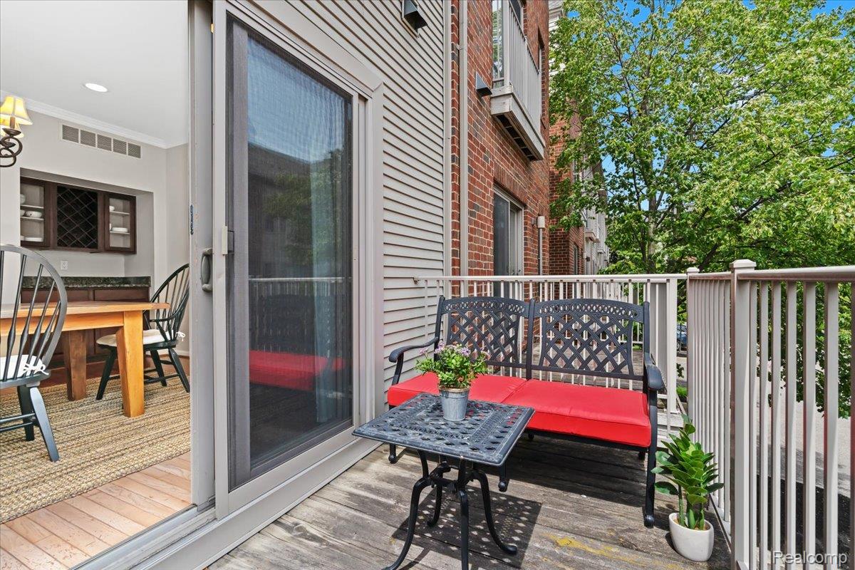 531 Graten Street