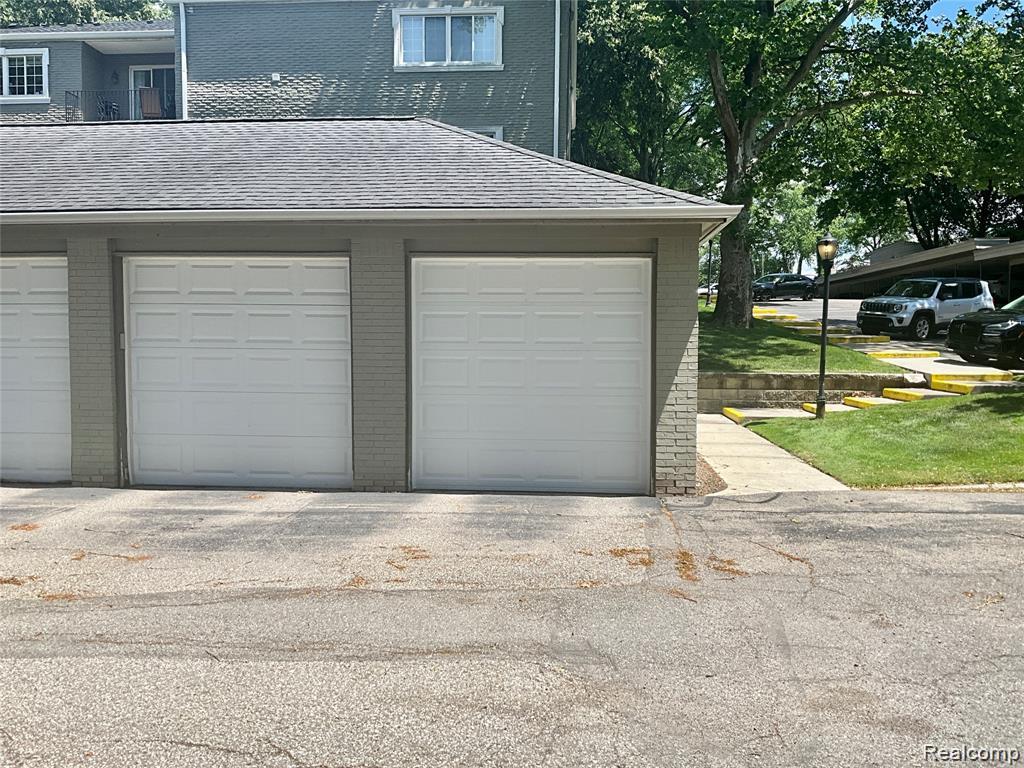 1115 N Old Woodward Avenue