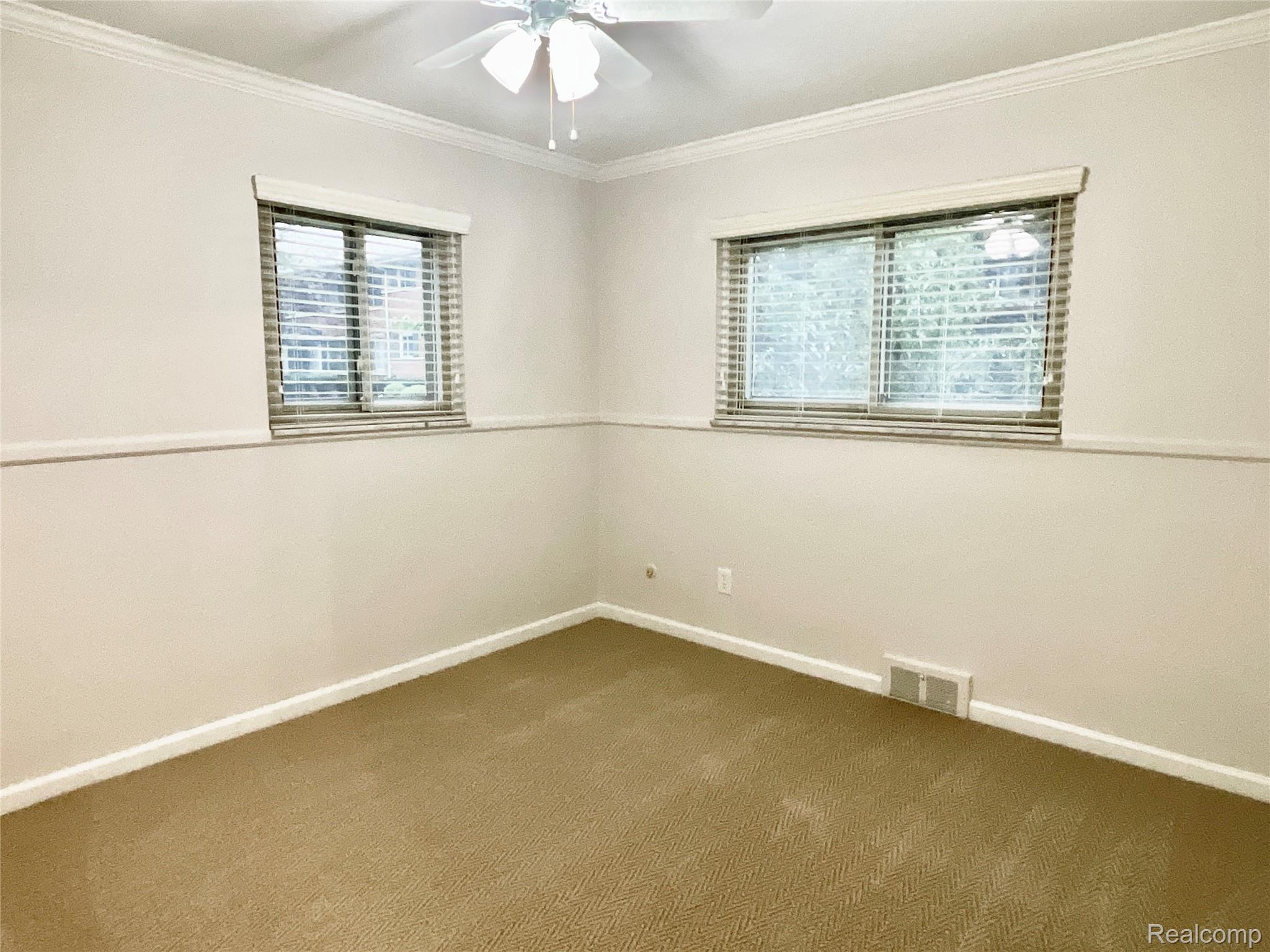 928 N Adams Road 2
