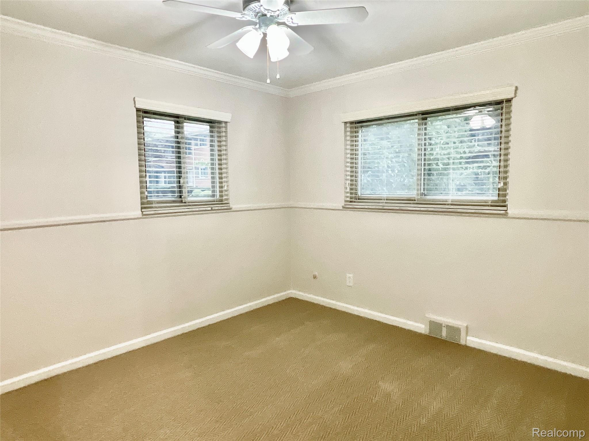 928 N Adams Road 2