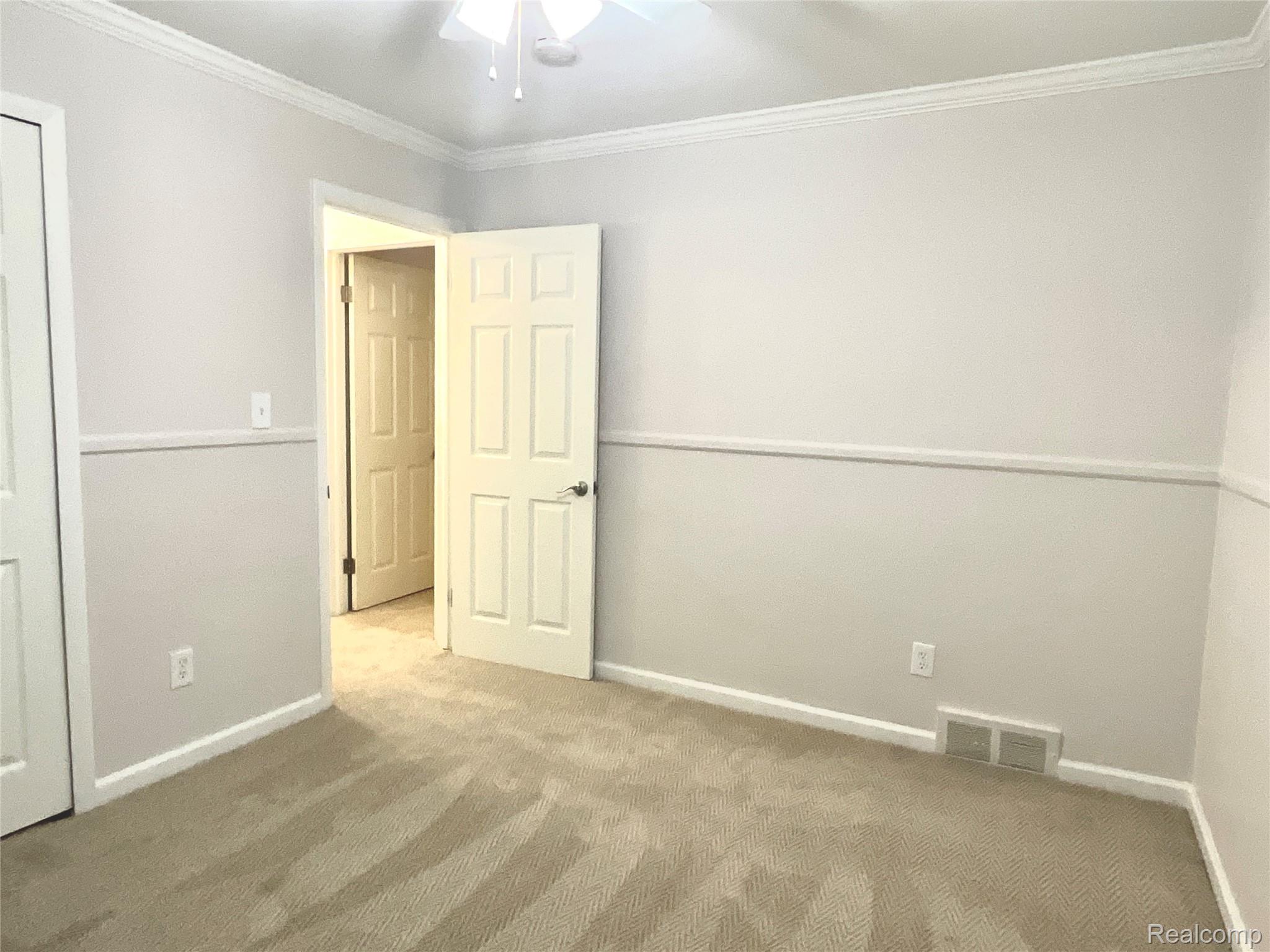 928 N Adams Road 2