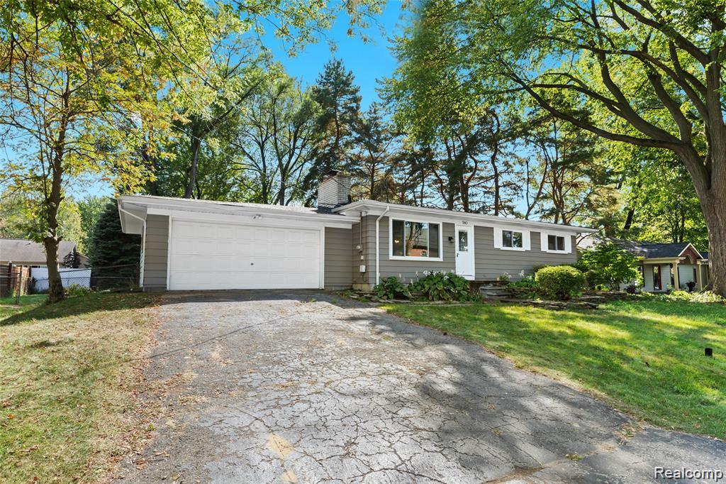 580 Colebrook