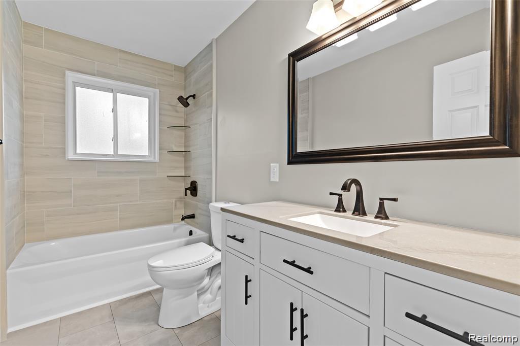 580 Colebrook