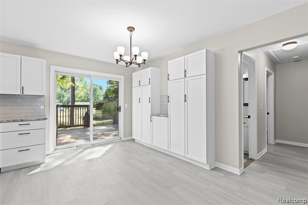 580 Colebrook