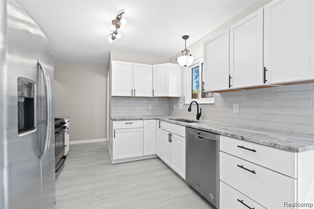 580 Colebrook