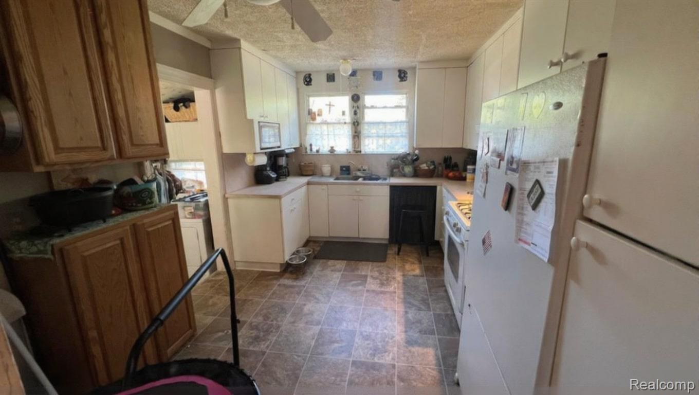 164 Albertson Street