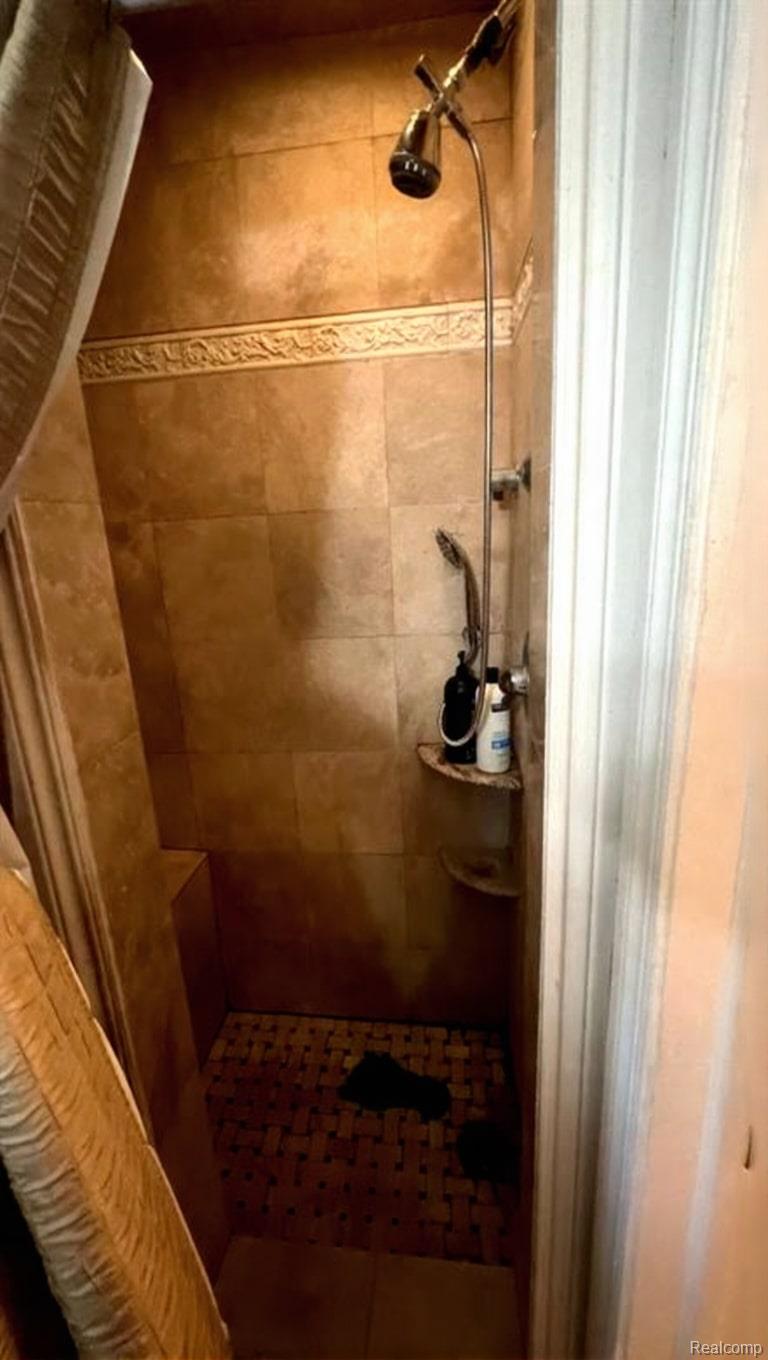 164 Albertson Street