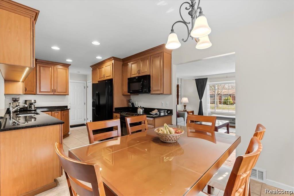11475 Cedar Lane