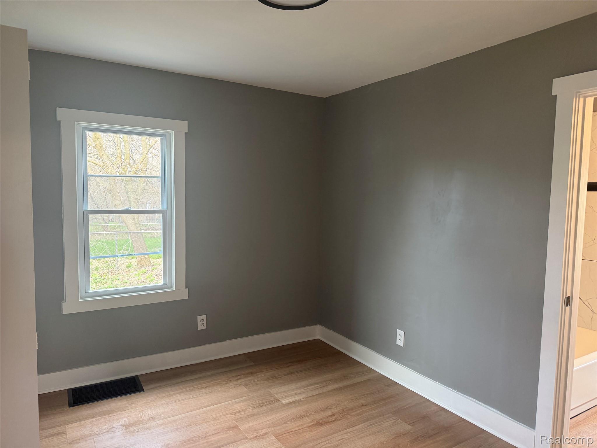 106 W Cornell Avenue