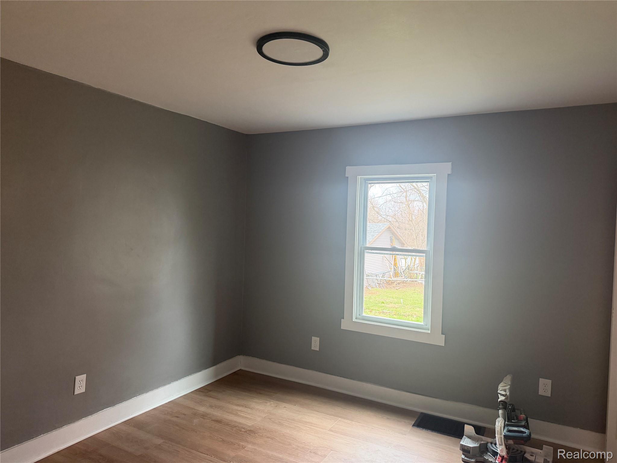 106 W Cornell Avenue