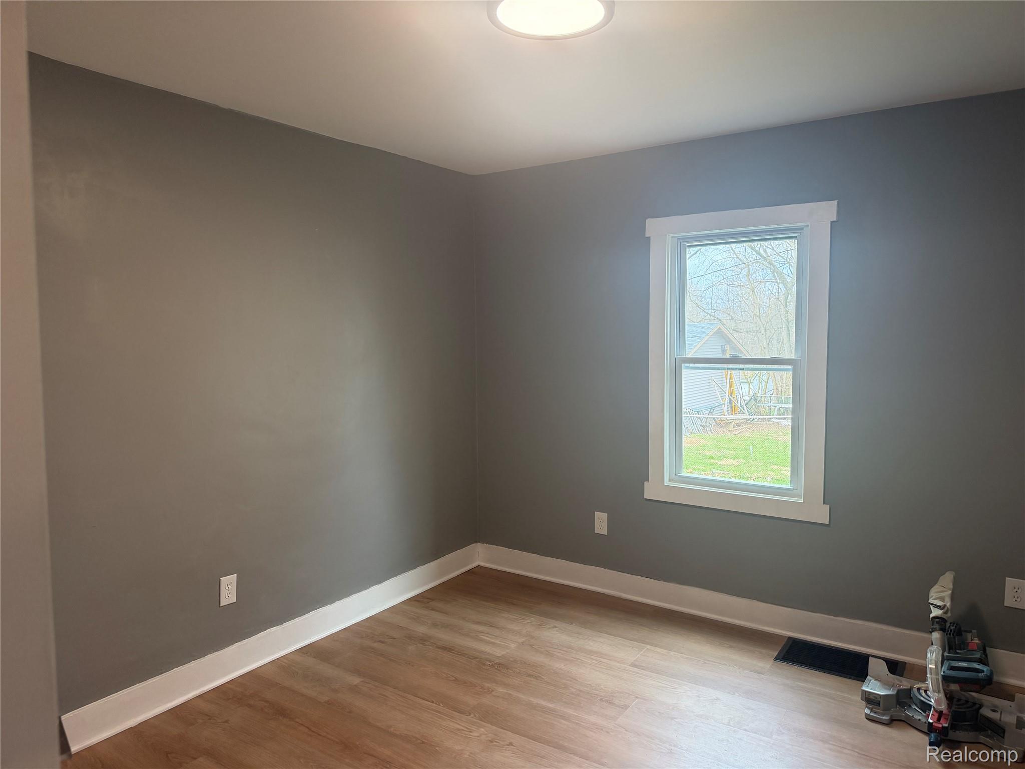 106 W Cornell Avenue