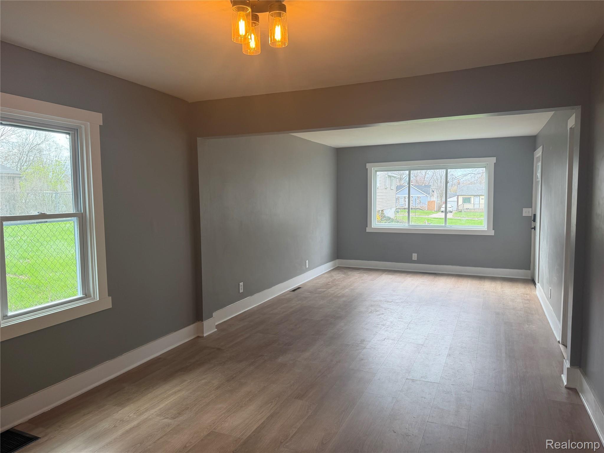 106 W Cornell Avenue