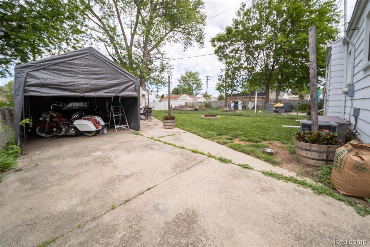 13458 Poplar Street
