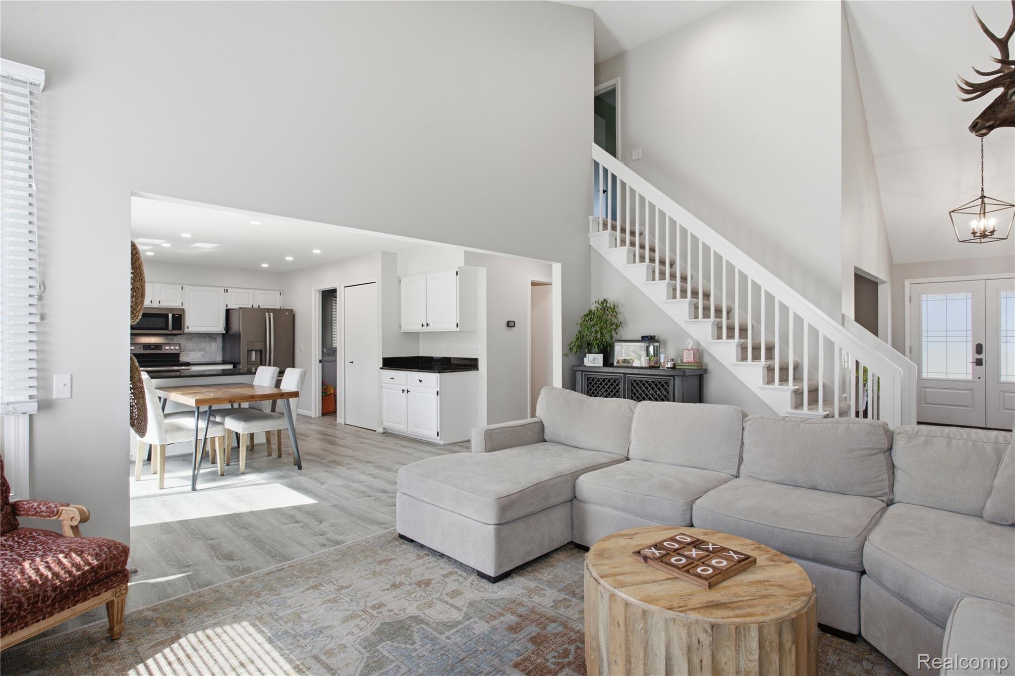 18488 Manor Lane