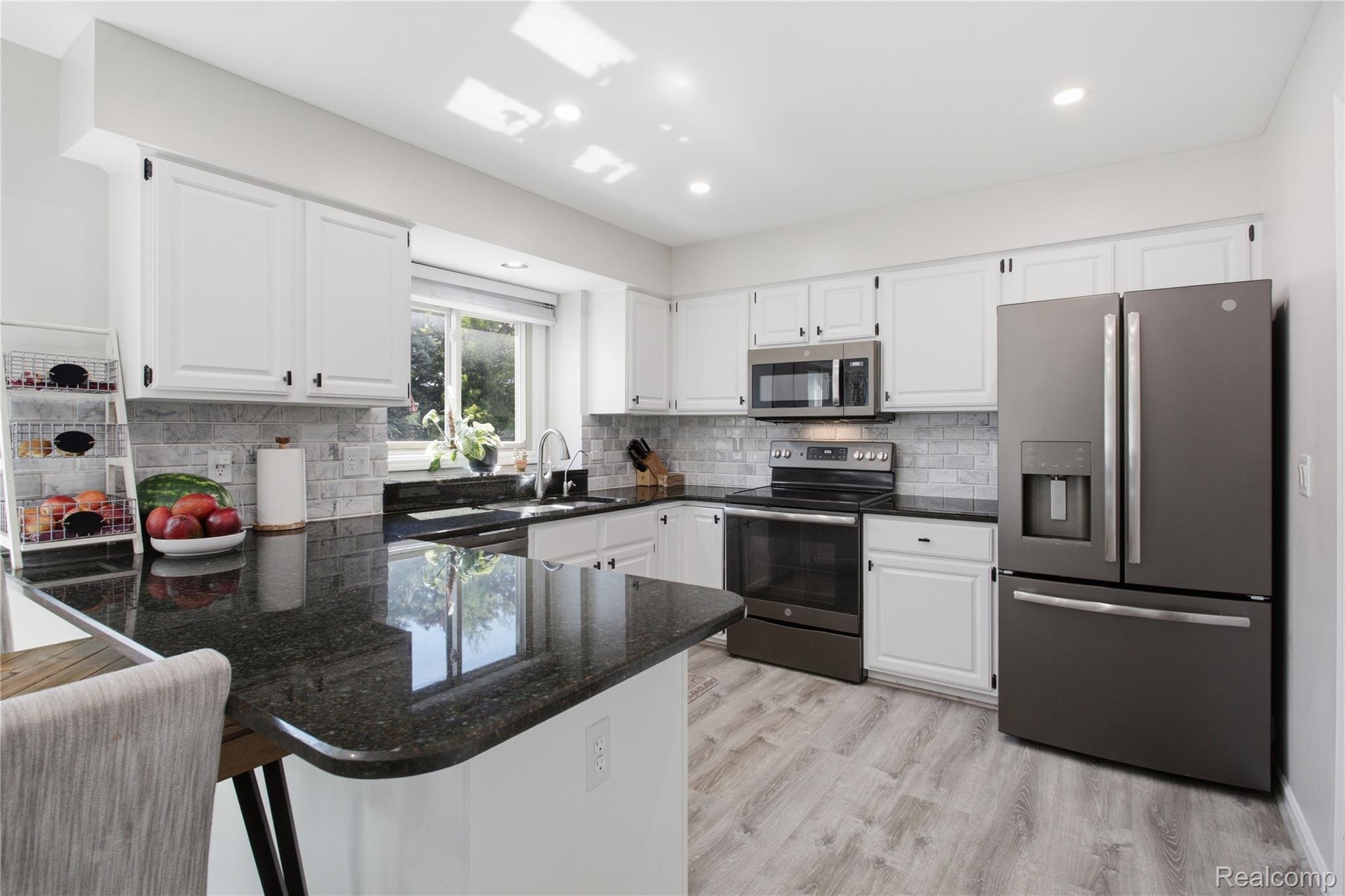 18488 Manor Lane