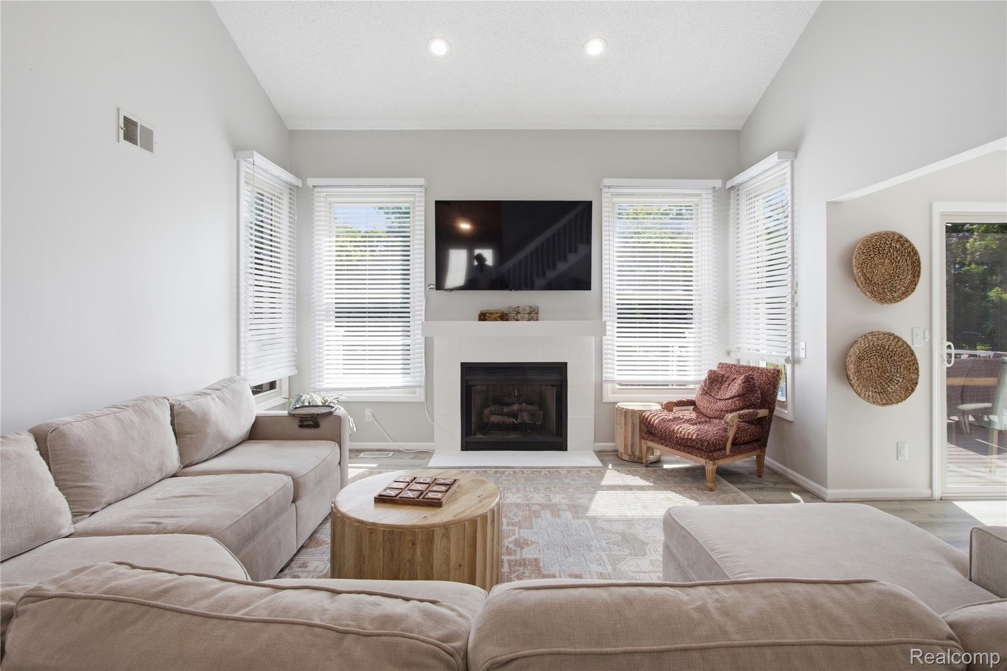 18488 Manor Lane