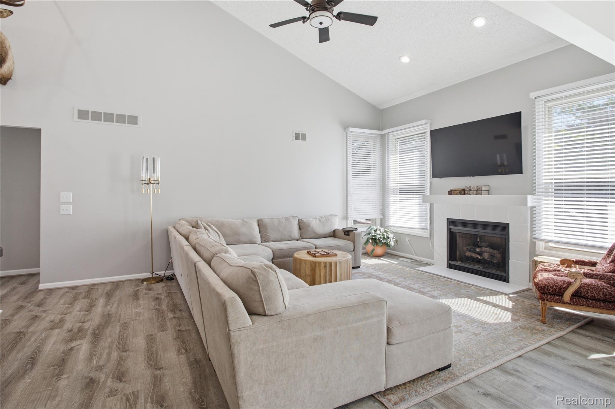 18488 Manor Lane