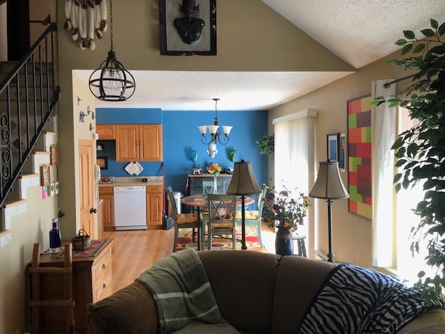 25 Pendaries Village Lane