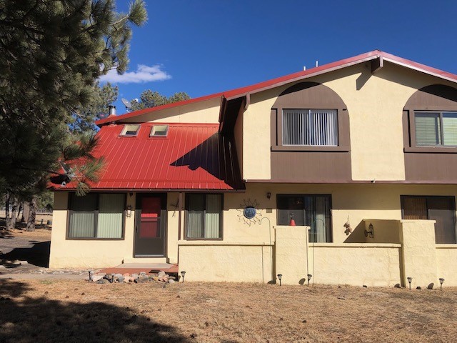 25 Pendaries Village Lane