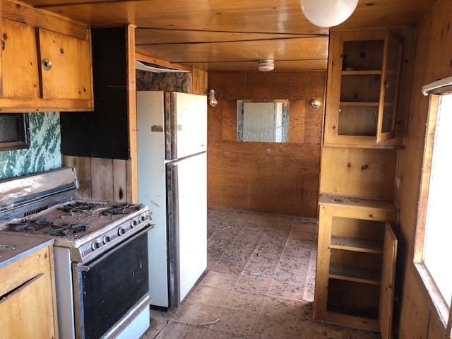160 Acres 104