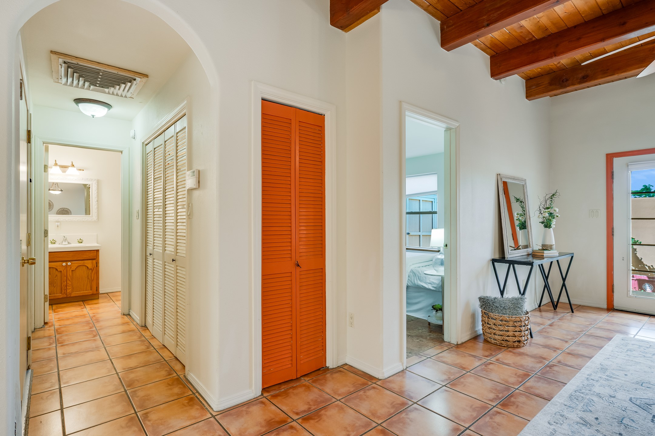 1222 Senda Del Valle B