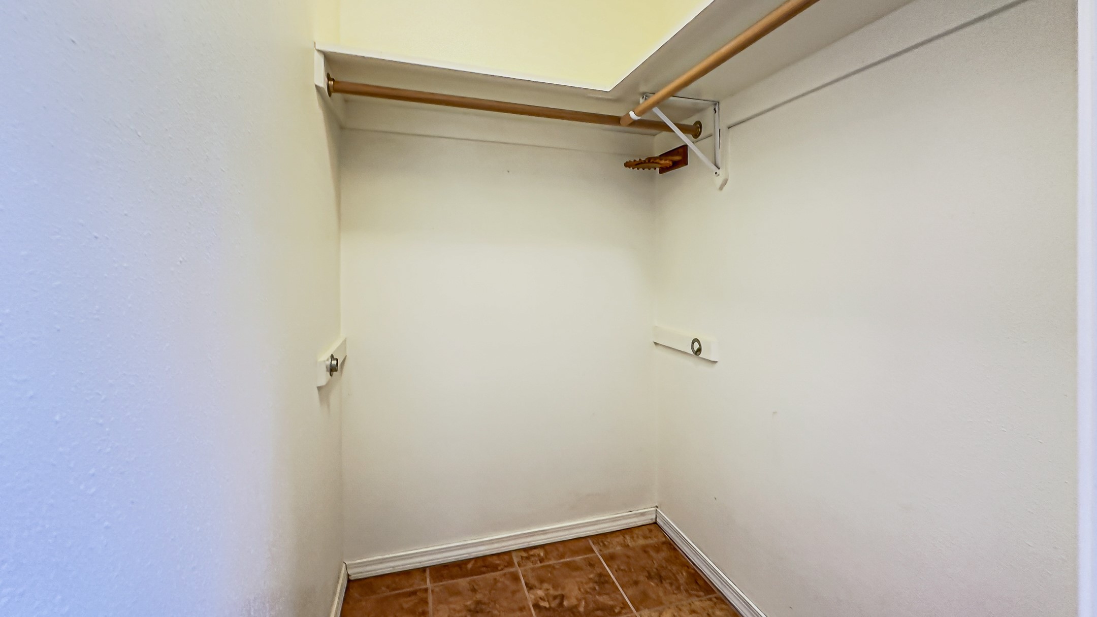 1222 Senda Del Valle B