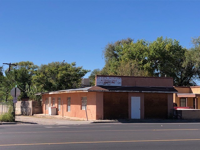 106 Los Alamos Highway