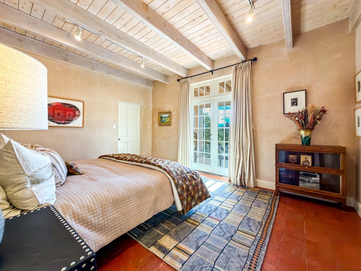 1054 Encantado Drive