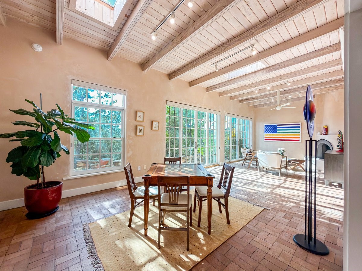 1054 Encantado Drive