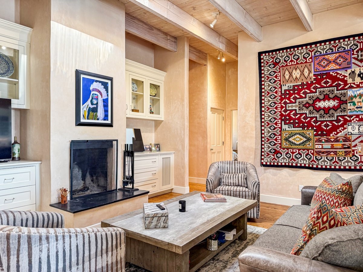 1054 Encantado Drive