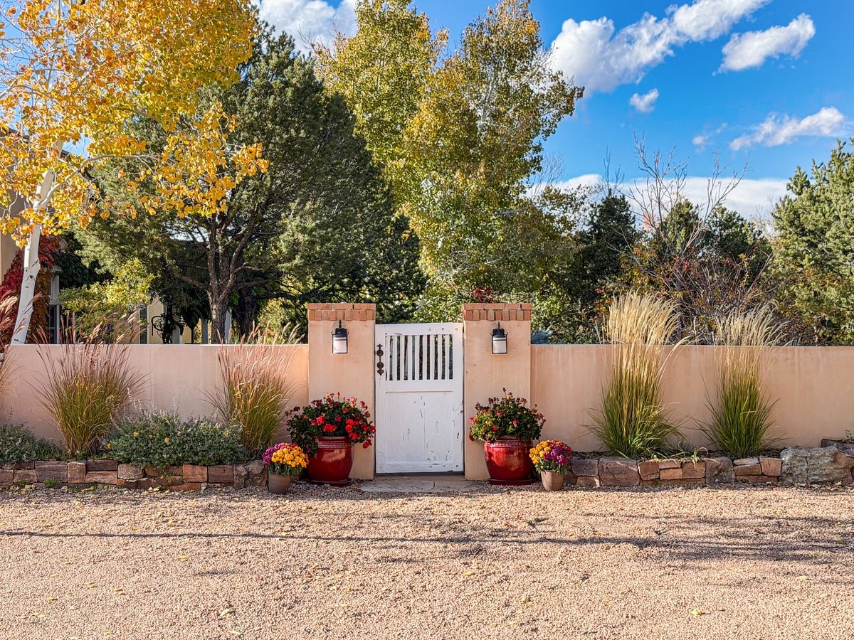 1054 Encantado Drive