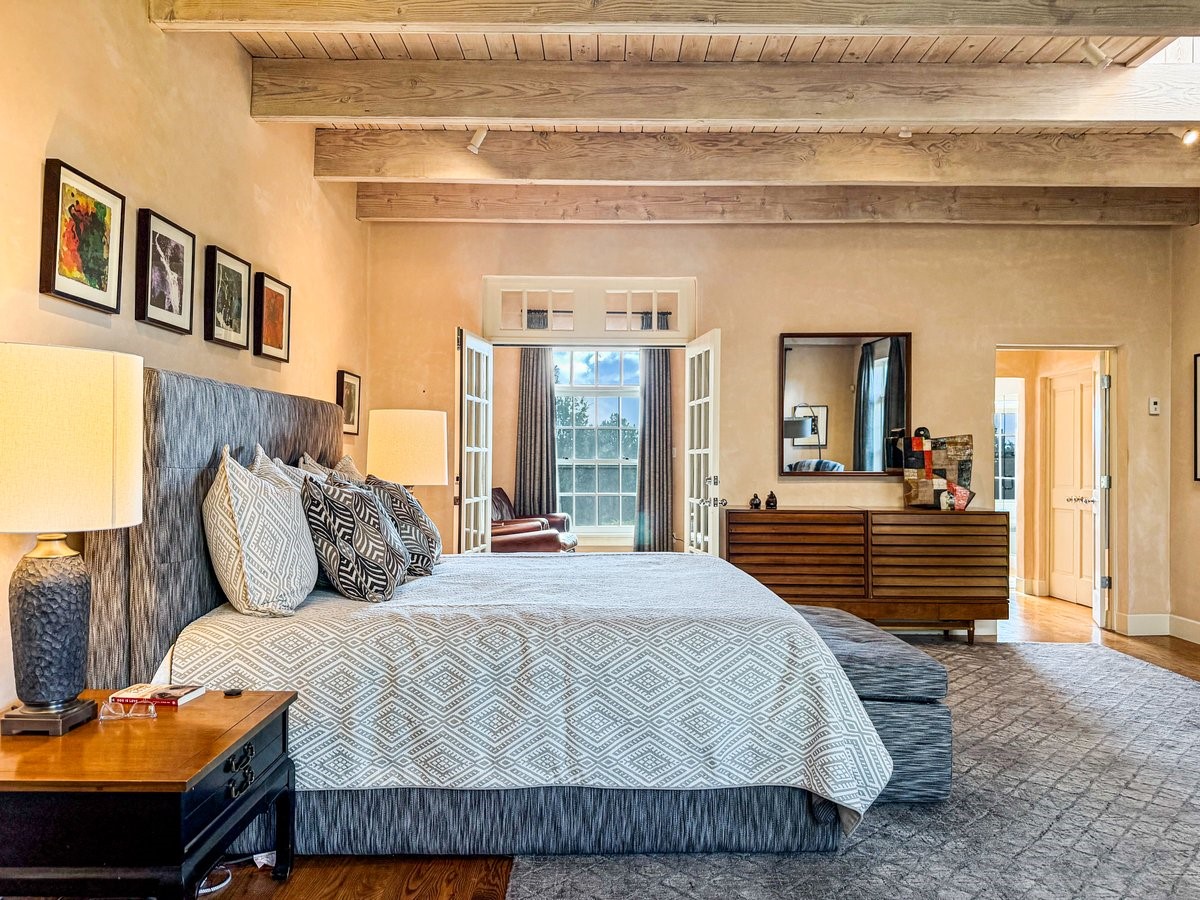 1054 Encantado Drive