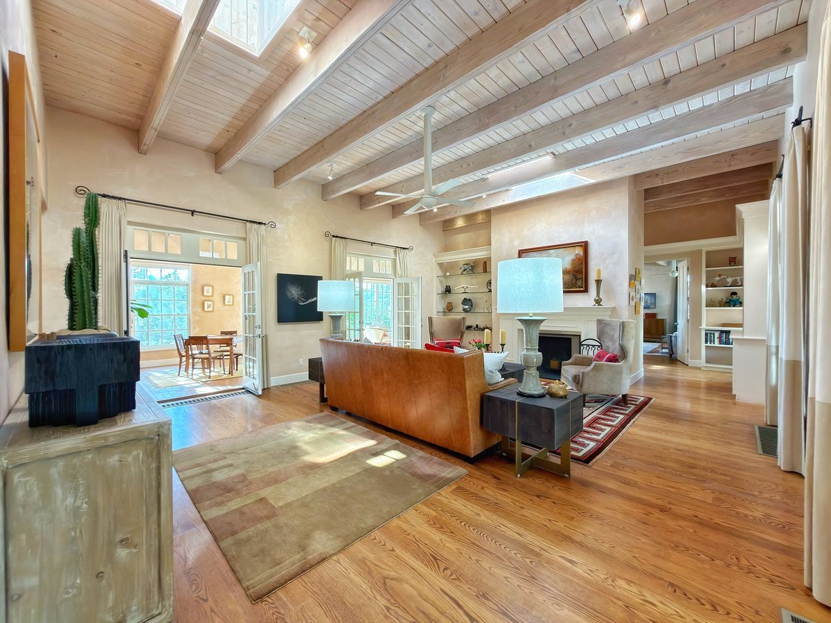 1054 Encantado Drive