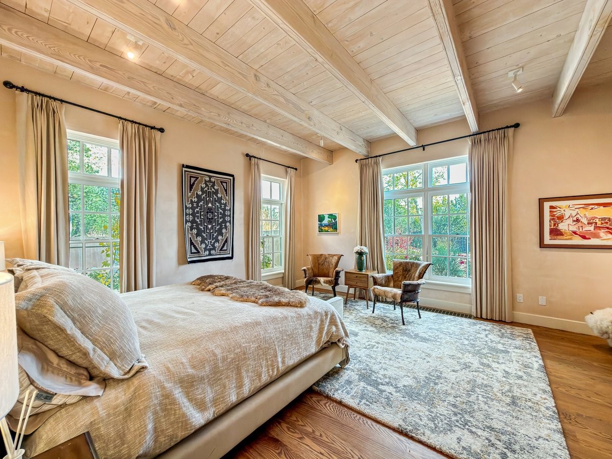 1054 Encantado Drive