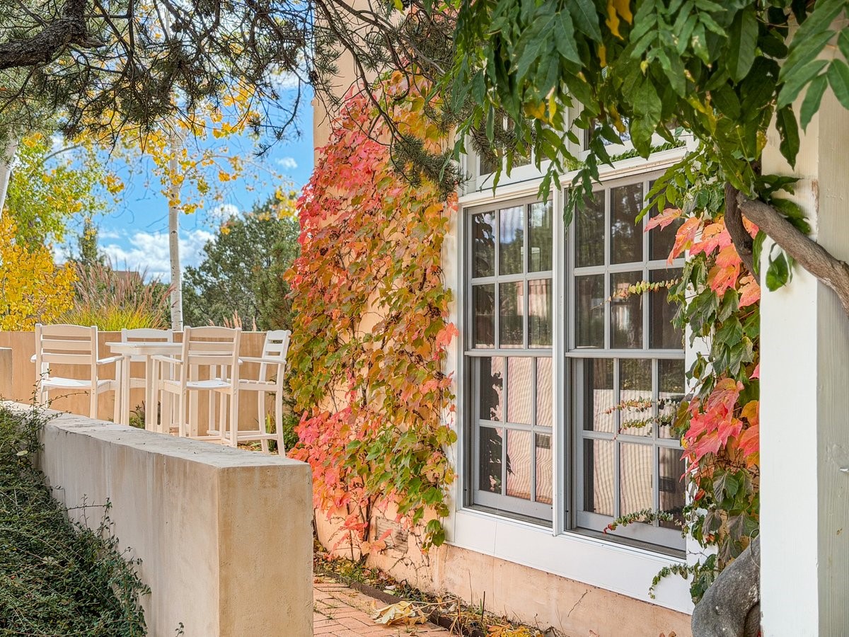 1054 Encantado Drive