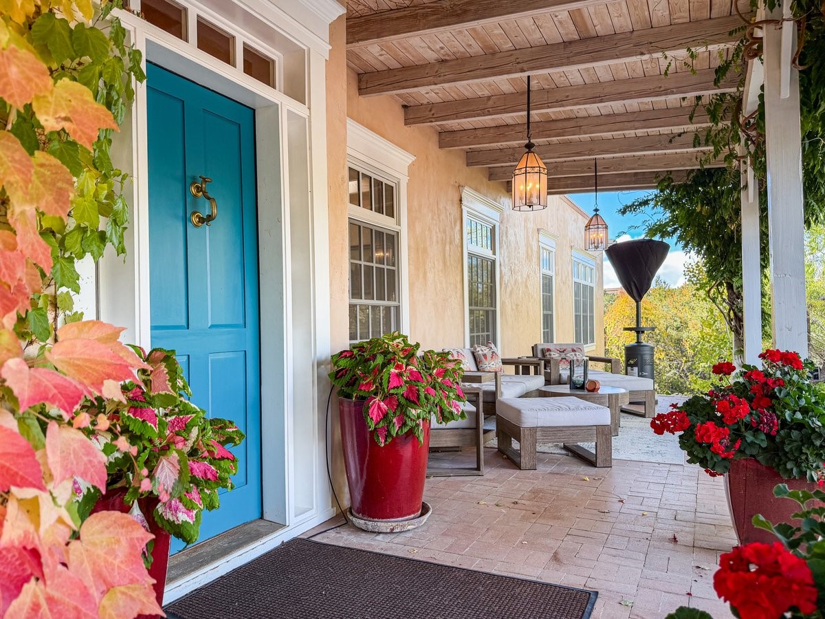 1054 Encantado Drive