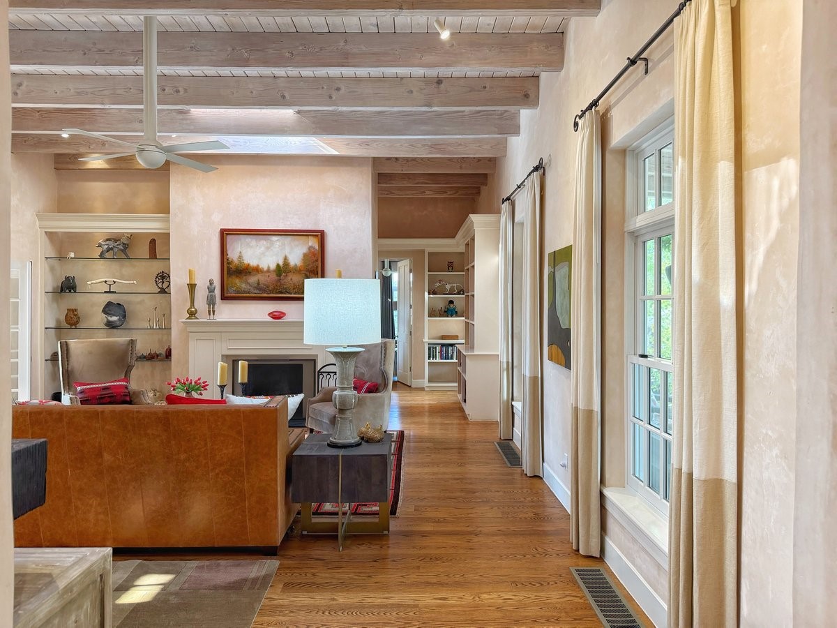 1054 Encantado Drive