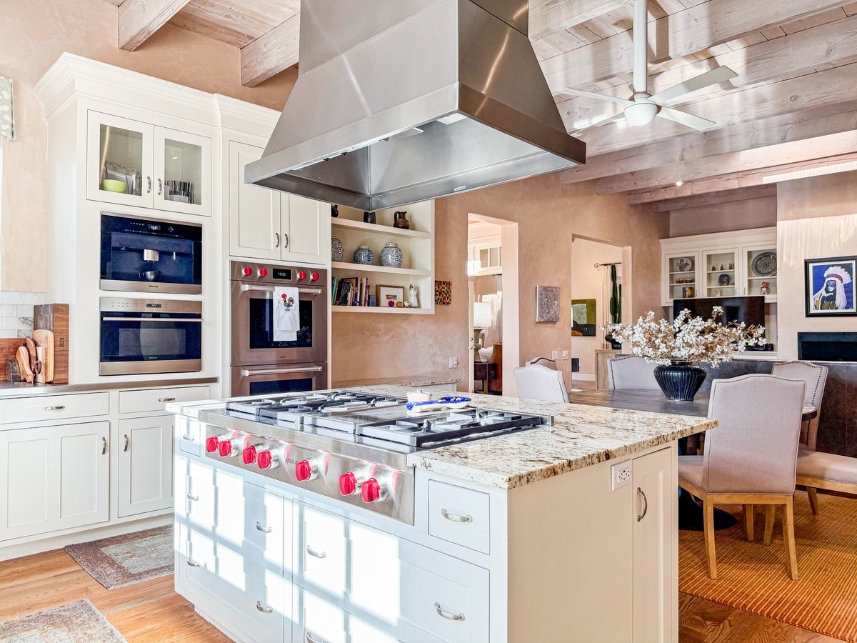 1054 Encantado Drive