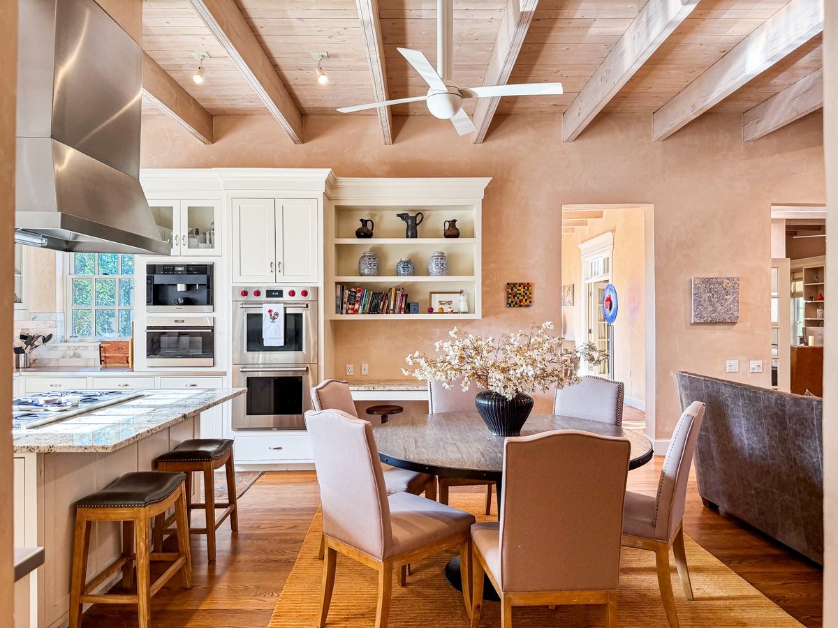 1054 Encantado Drive