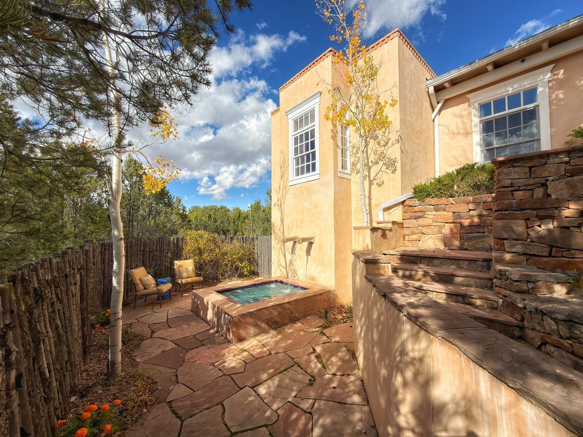 1054 Encantado Drive