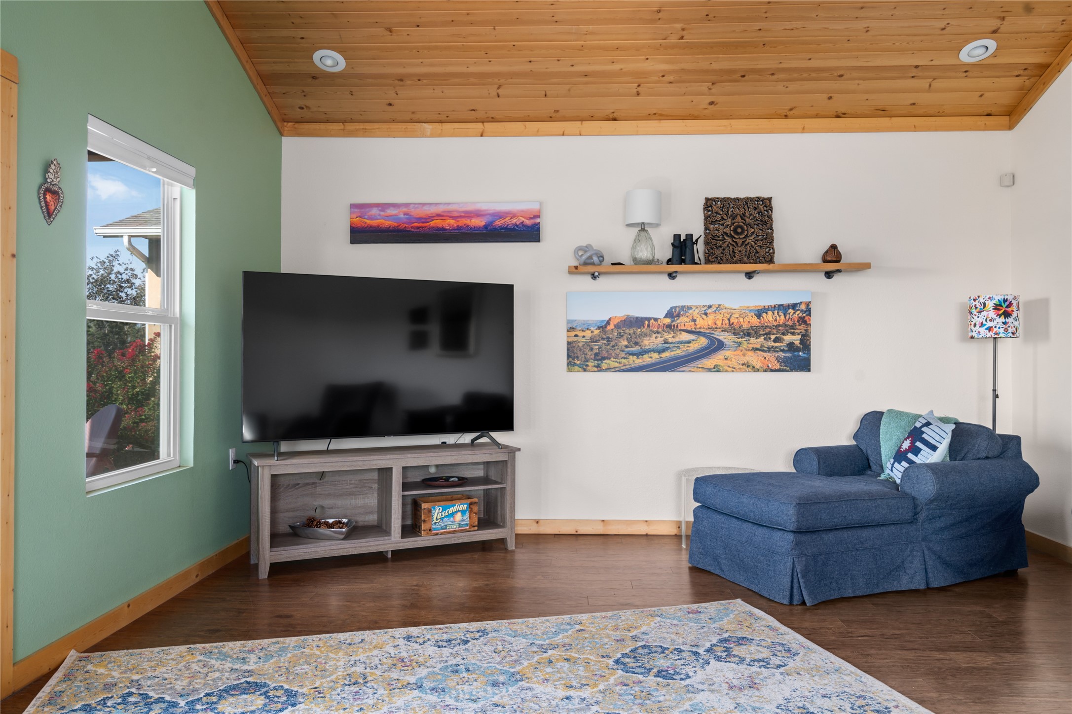 210 Ridgecrest