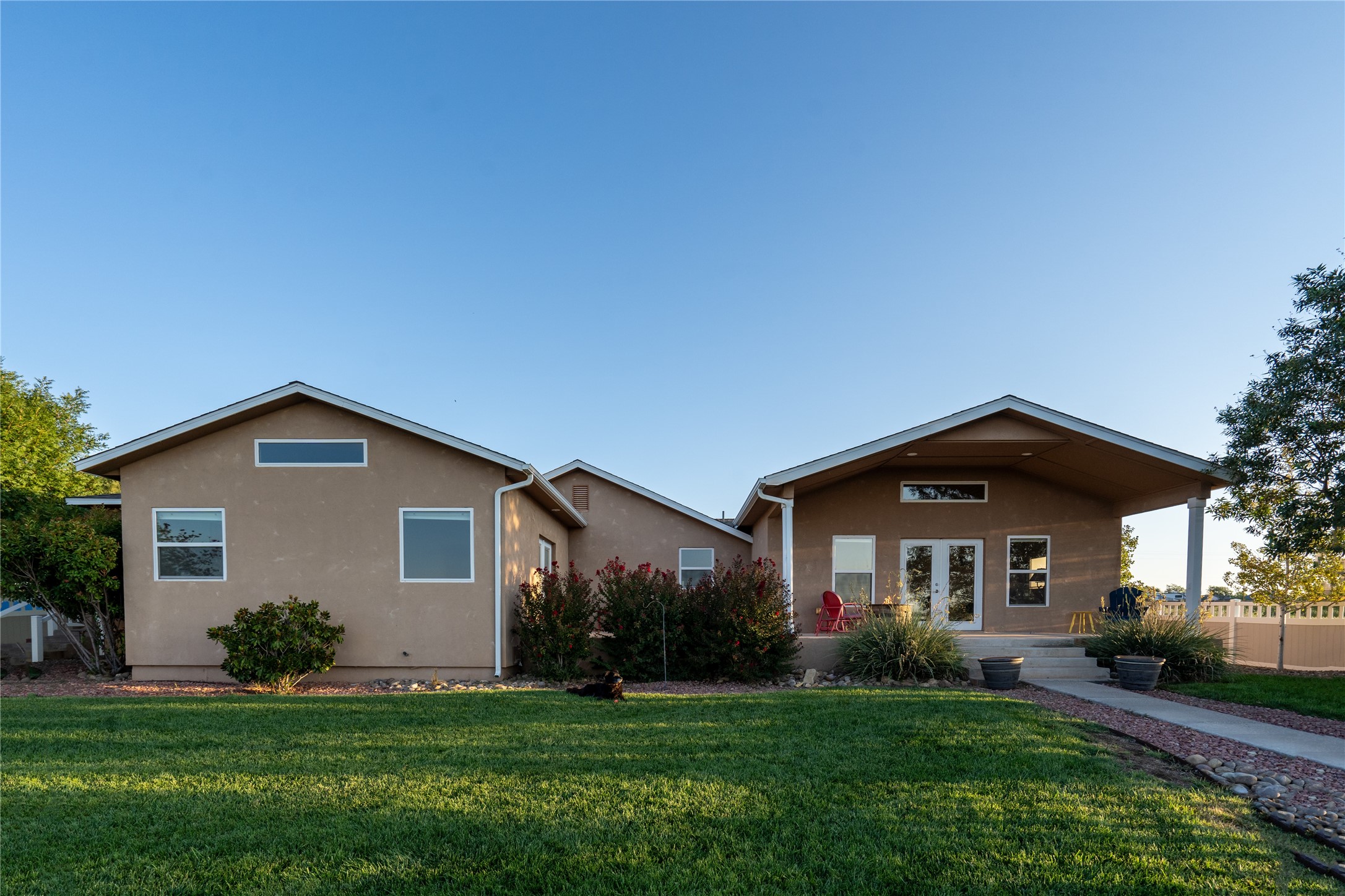 210 Ridgecrest